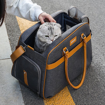1PC Cat Bag - Portable And Spacious Soft Handbag For Pets, Suitable For Cats In All Seasons.