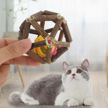 Natural Wooden Catnip Ball Toy - Engaging Chew and Play Solution for Cats